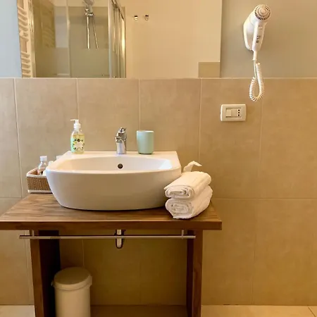 Bed & Breakfast Porta Ronca - B&b, & Apts Rho