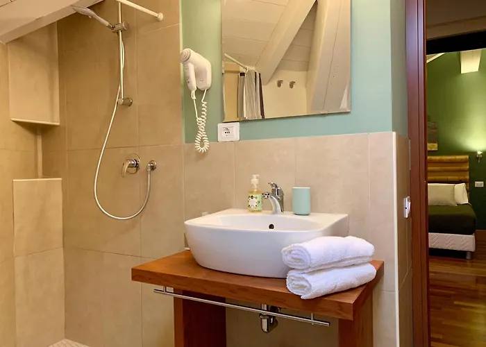 Porta Ronca - B&b, & Apts ロー